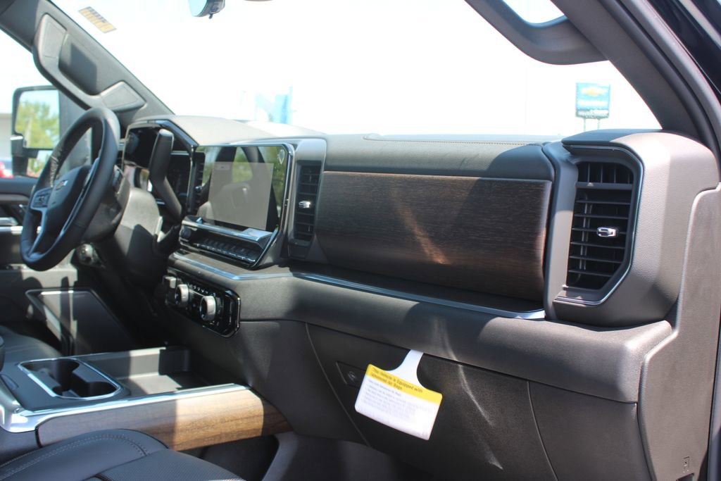 New 2026 Chevrolet Silverado 3500 High Country w/ High Country Premium Package image 31