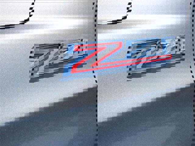 Used 2023 Chevrolet Suburban Z71 image 47