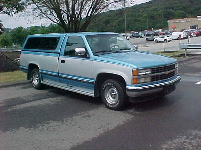Used 1993 Chevrolet Silverado 1500 2WD Regular Cab image 2