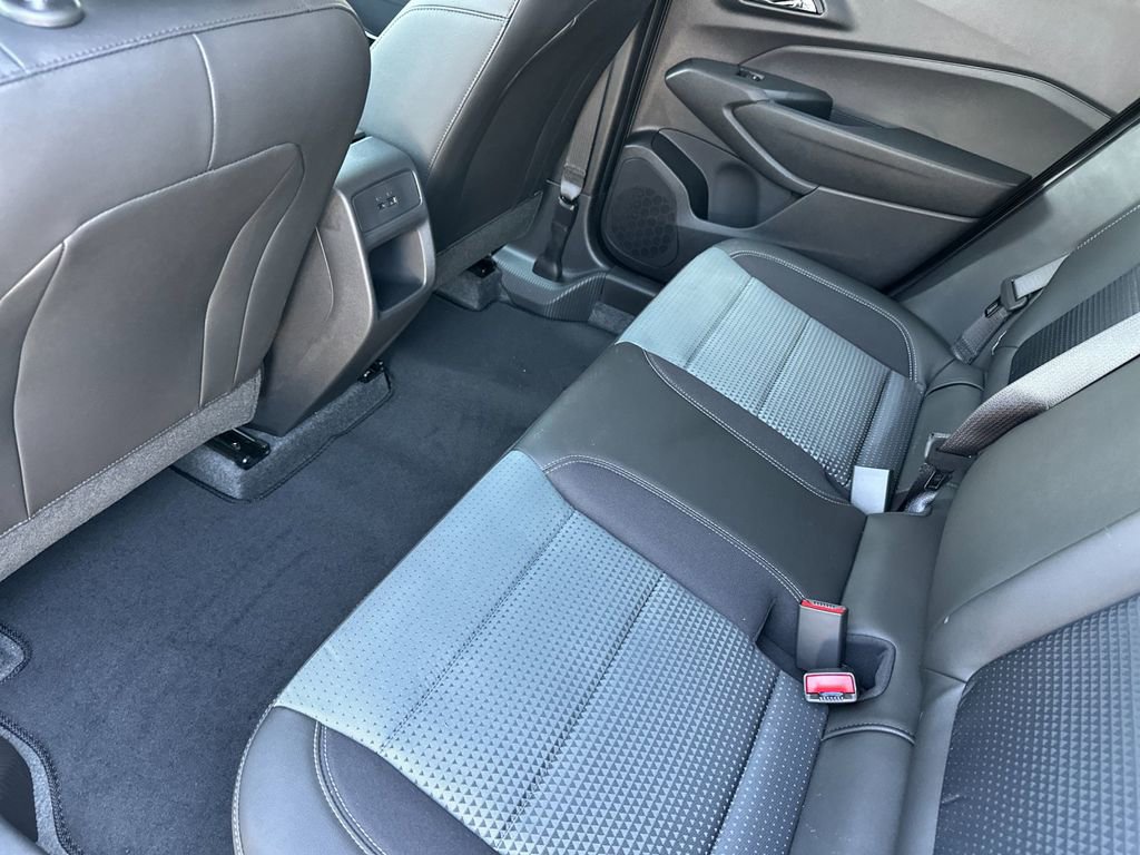 New 2026 Chevrolet Trax LT w/ Midnight Edition image 11