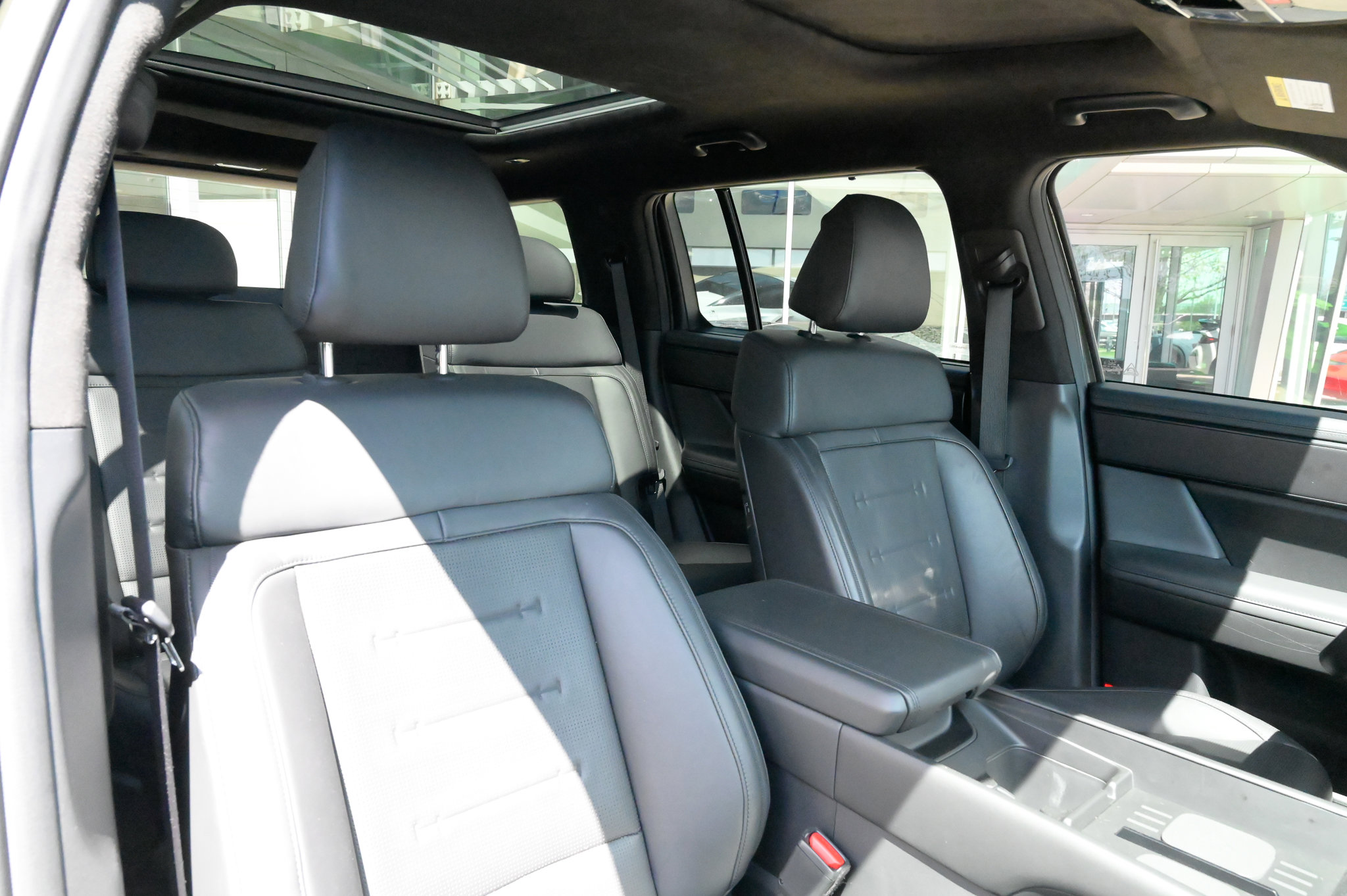 Used 2024 Hyundai Santa Fe Calligraphy AWD/4WD image 28