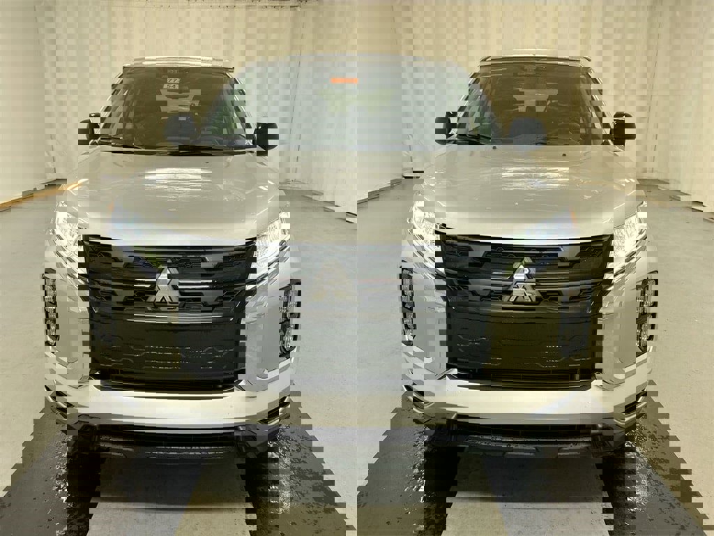 New 2025 Mitsubishi Outlander Sport LE image 3