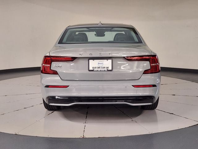 Certified 2025 Volvo S60 B5 Core FWD image 10