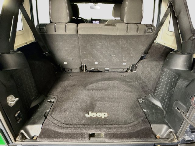 Used 2016 Jeep Wrangler Unlimited Sahara AWD/4WD image 34