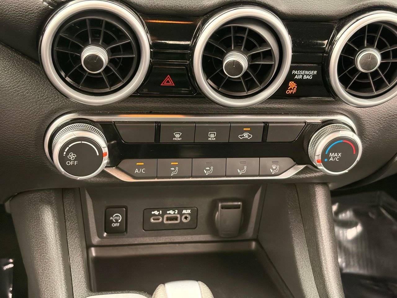 Certified 2024 Nissan Sentra SV FWD image 25
