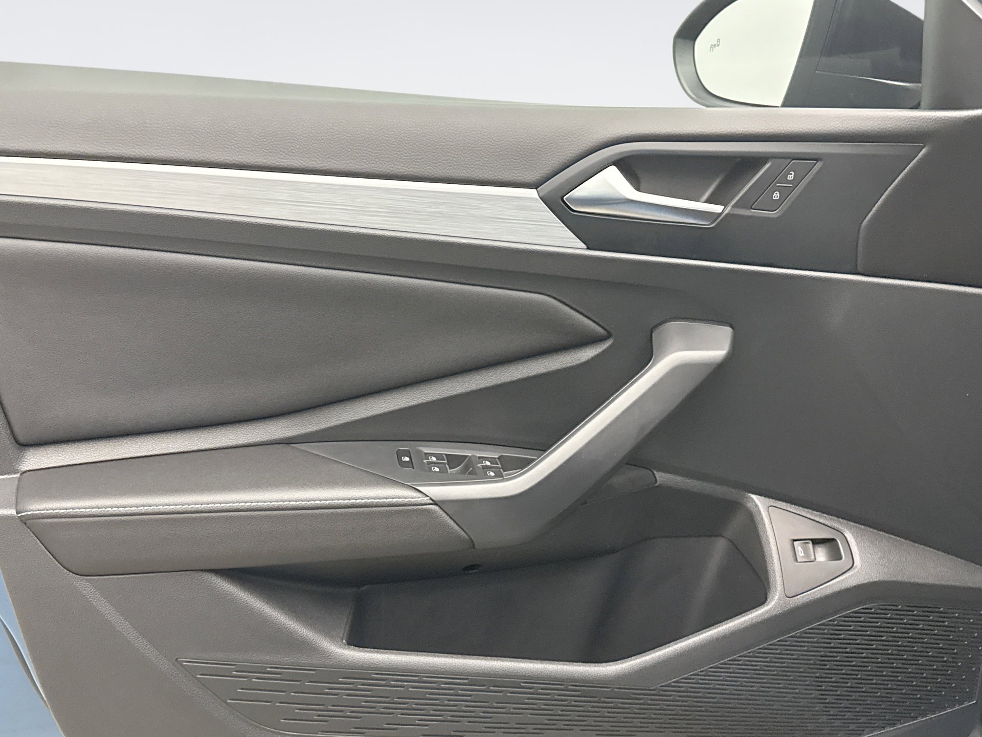 Used 2025 Volkswagen Jetta Sport image 9