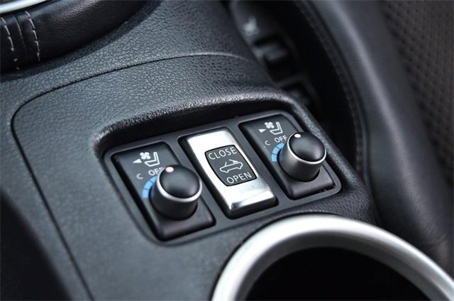 Used 2013 Nissan 370Z Touring w/ Sport Pkg image 17