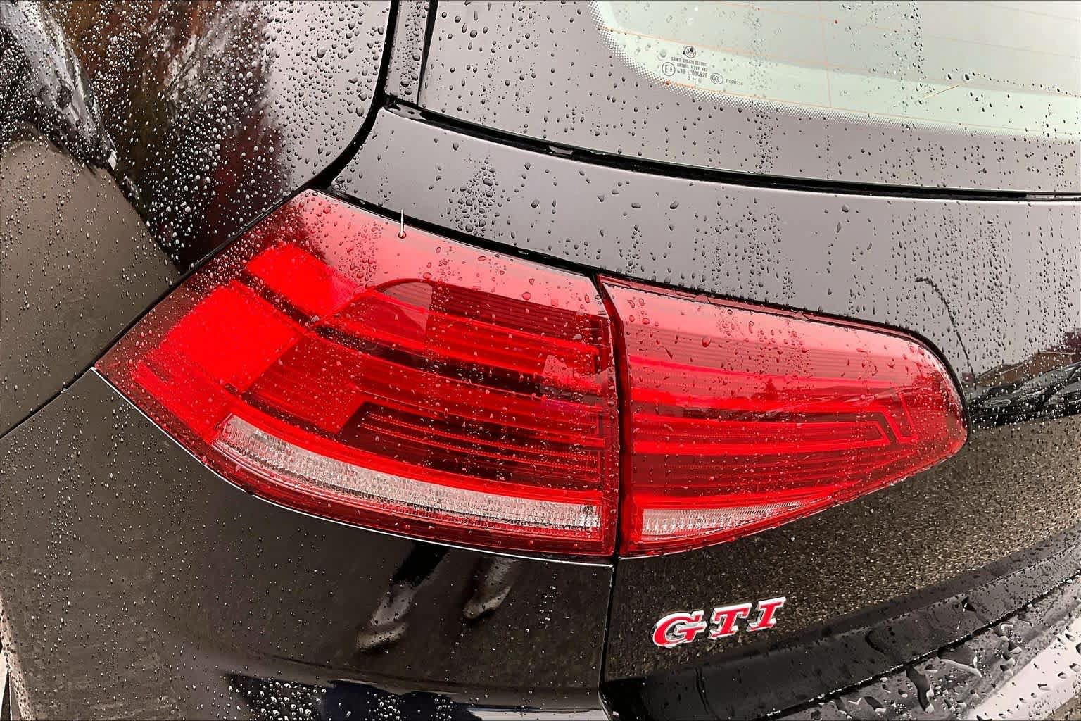 Used 2021 Volkswagen GTI S FWD image 28