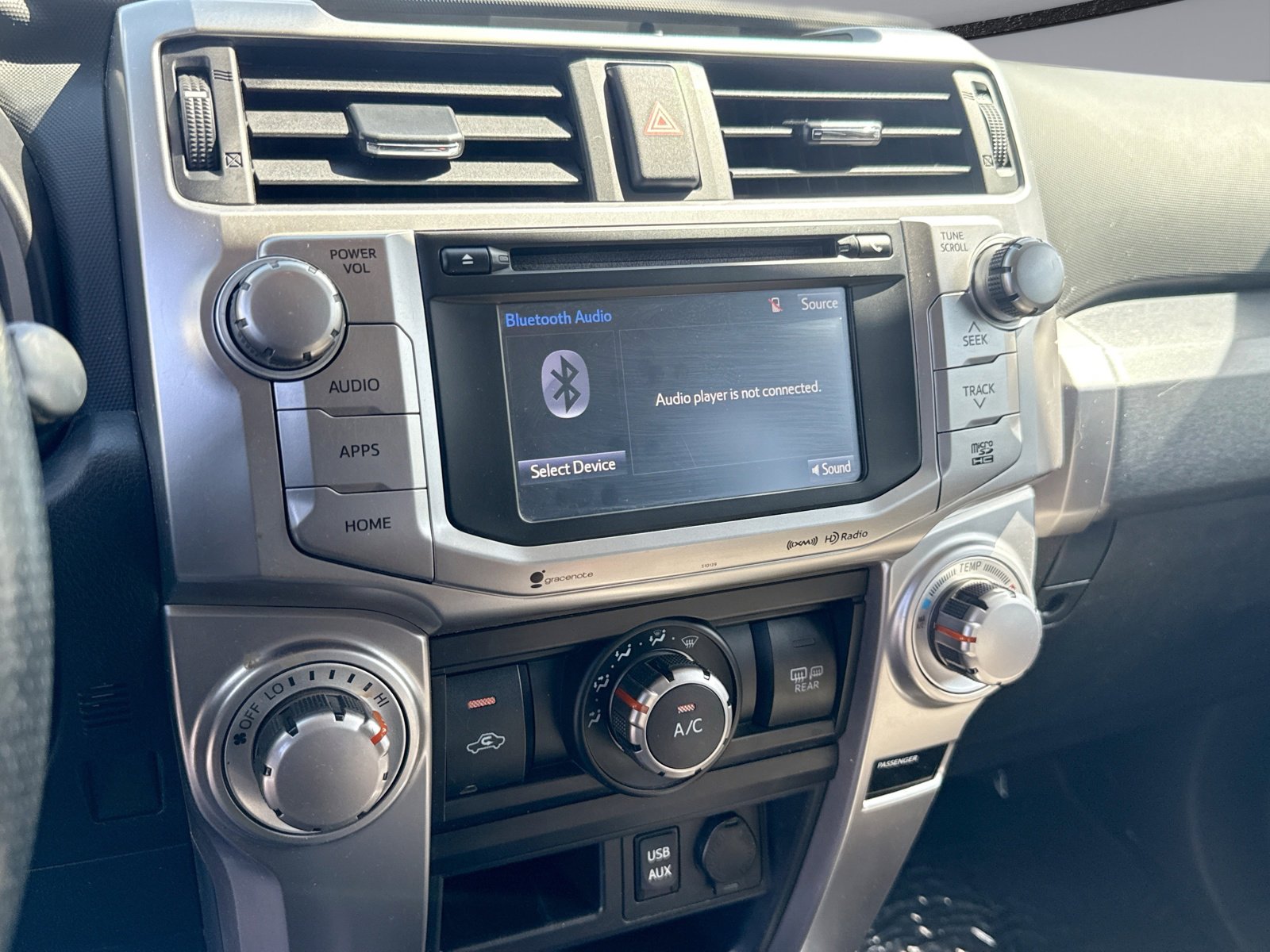 Used 2018 Toyota 4Runner SR5 AWD/4WD image 24