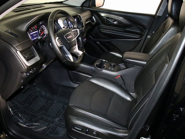 Used 2024 GMC Terrain SLT image 12