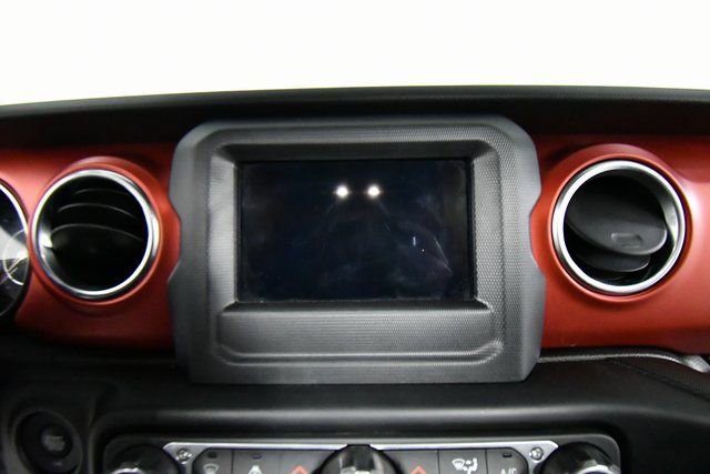Used 2021 Jeep Gladiator Rubicon w/ Cold Weather Group image 4