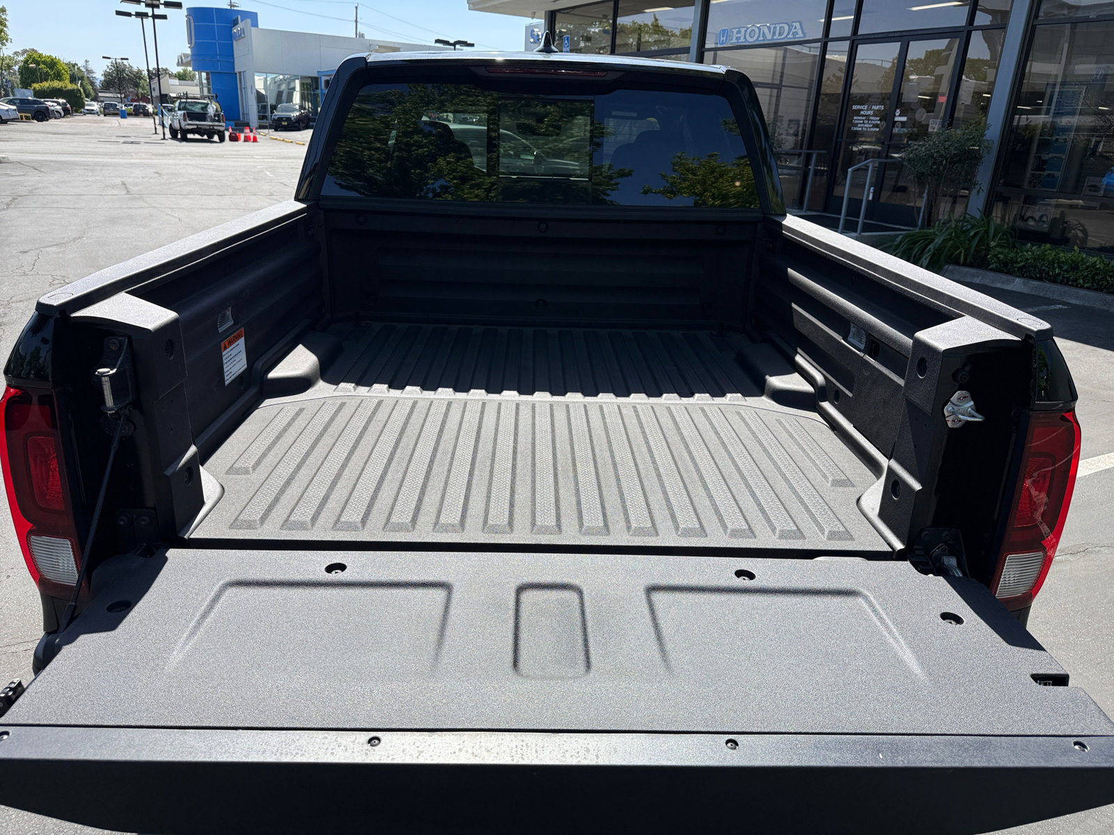 New 2025 Honda Ridgeline RTL image 17