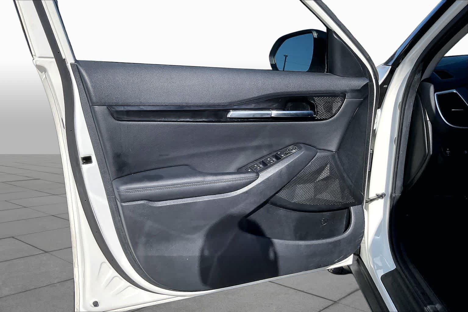Used 2022 Kia Seltos S FWD image 21