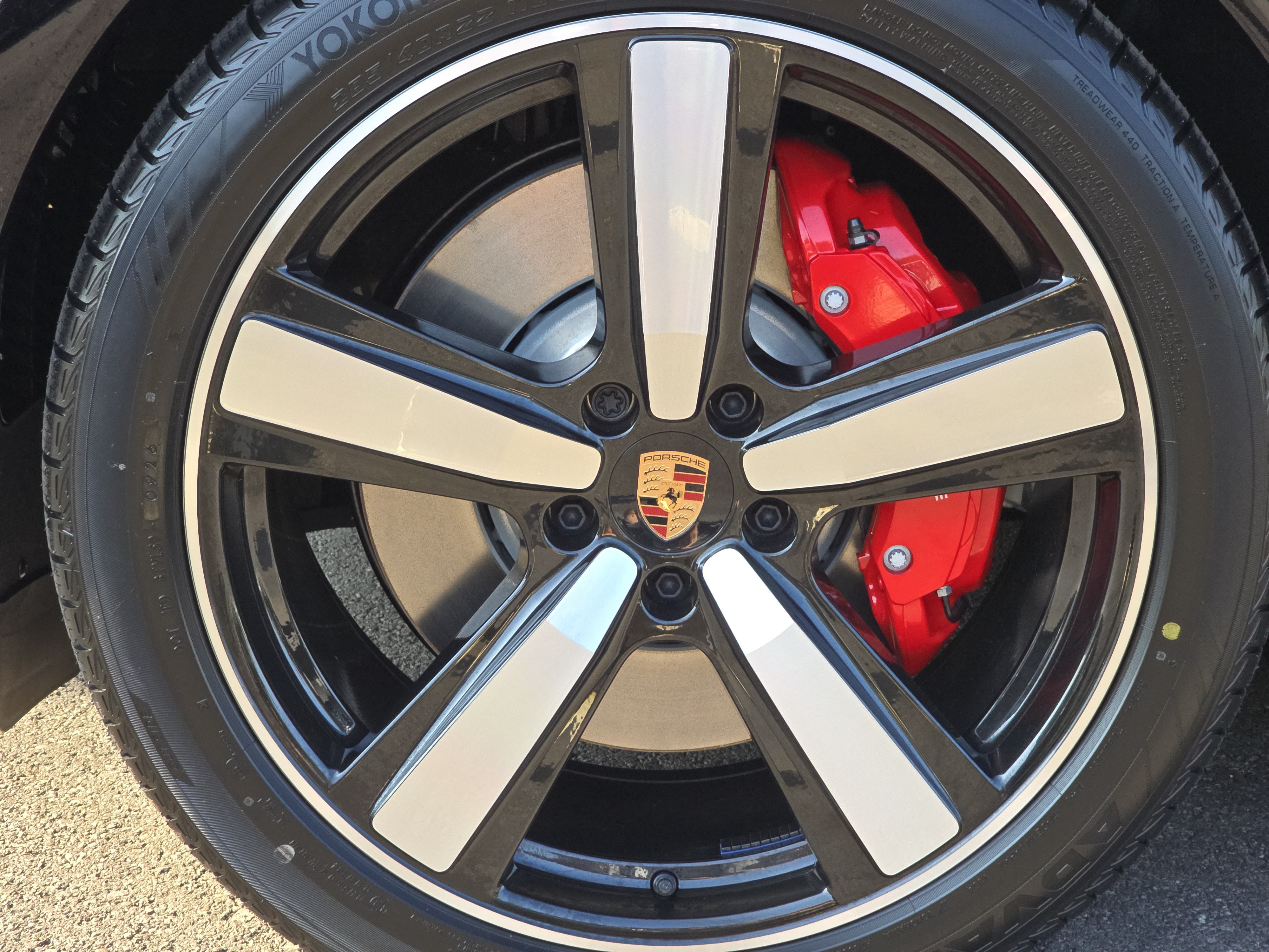 New 2026 Porsche Cayenne GTS AWD/4WD image 19