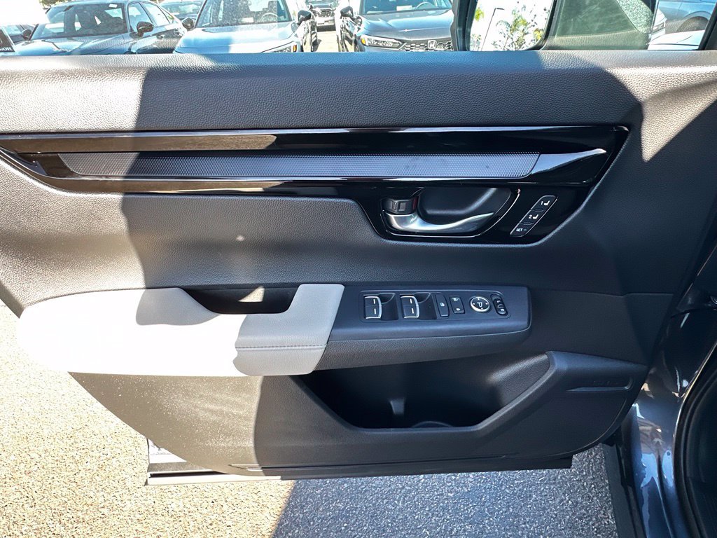 Used 2025 Honda CR-V EX-L image 25