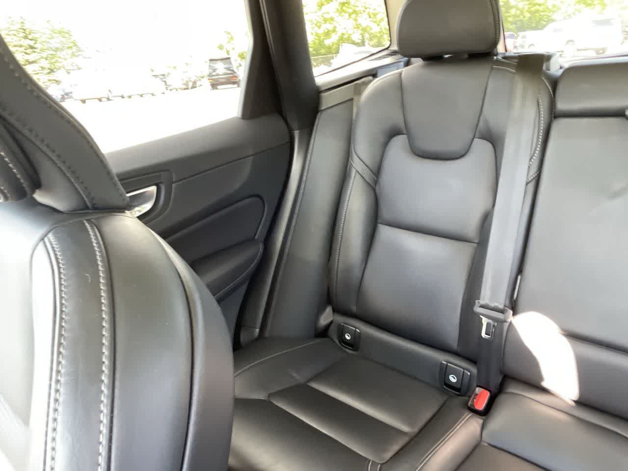 Used 2023 Volvo XC60 B5 Ultimate AWD/4WD image 13