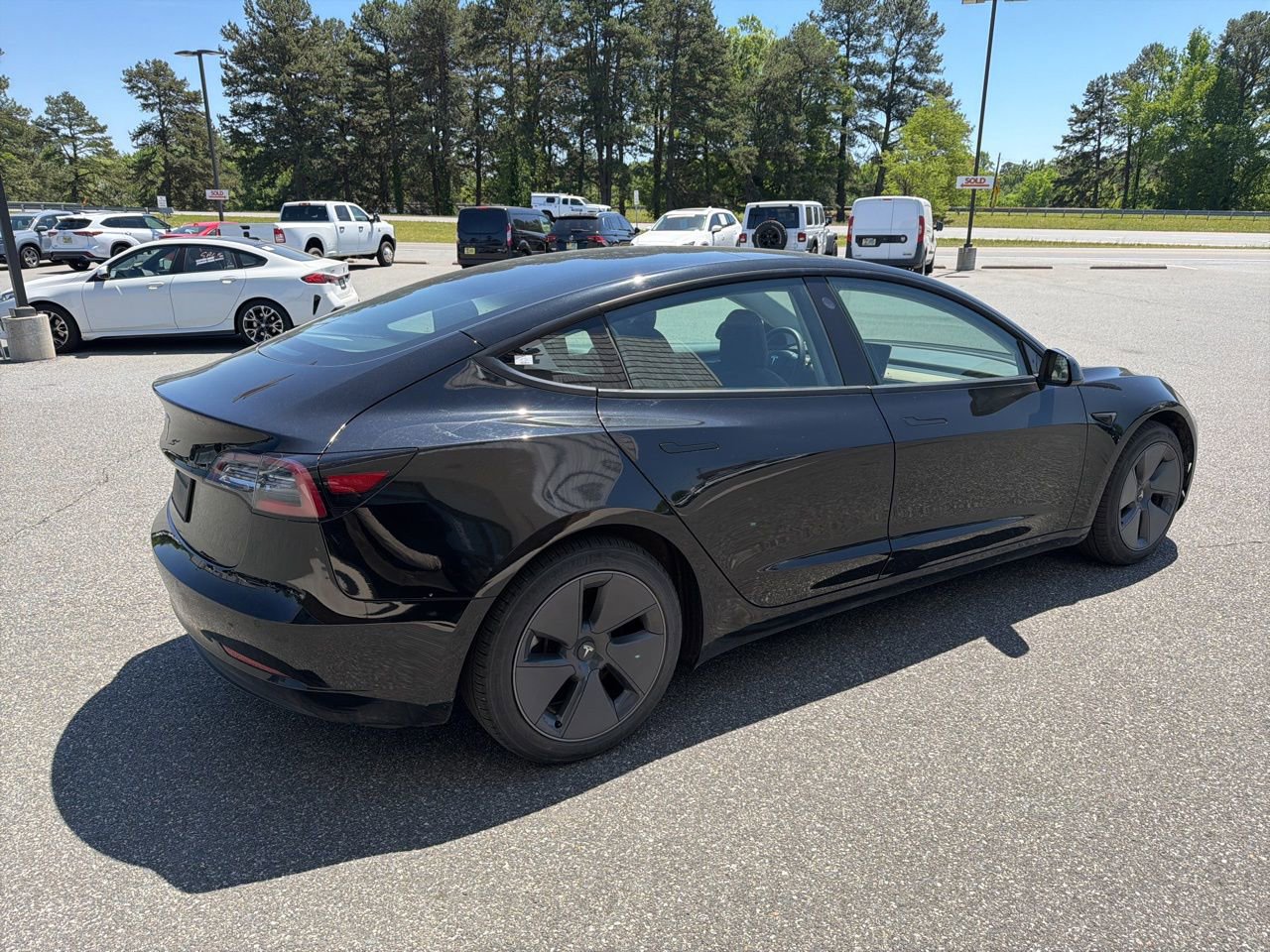 Used 2021 Tesla Model 3 Standard Range Plus image 7