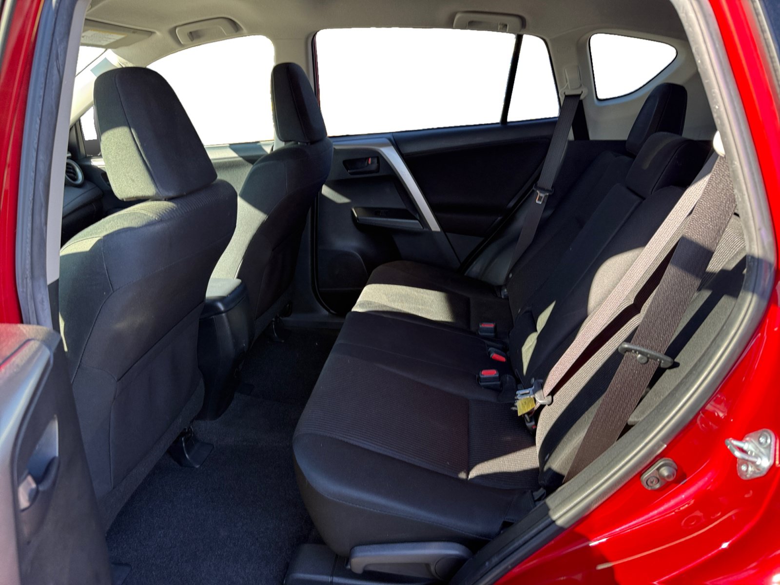 Used 2017 Toyota RAV4 LE w/ Carpet Mat Package FWD image 16