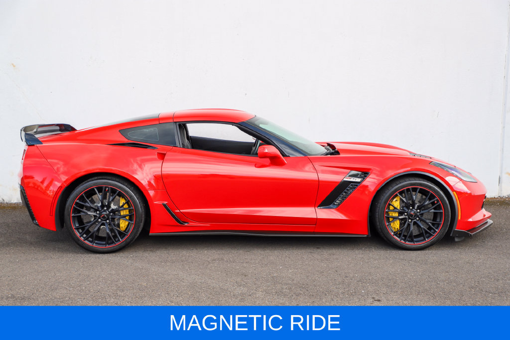Used 2017 Chevrolet Corvette Z06 w/ Z07 Performance Package RWD image 3