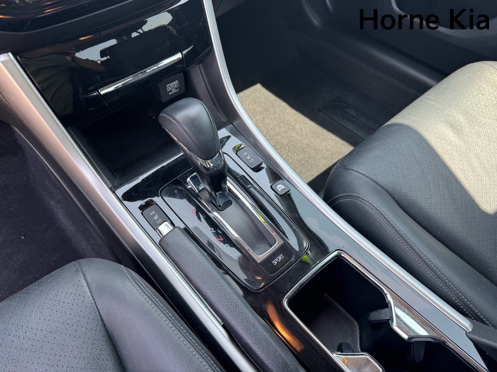 Used 2017 Honda Accord Touring image 23