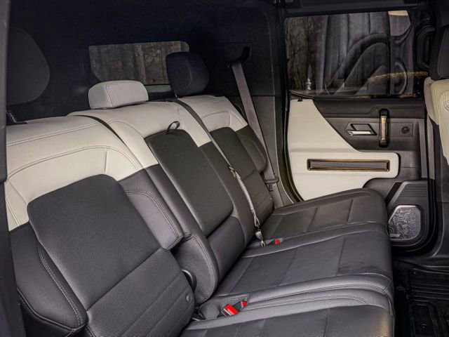 Used 2024 GMC Hummer EV 2X image 43