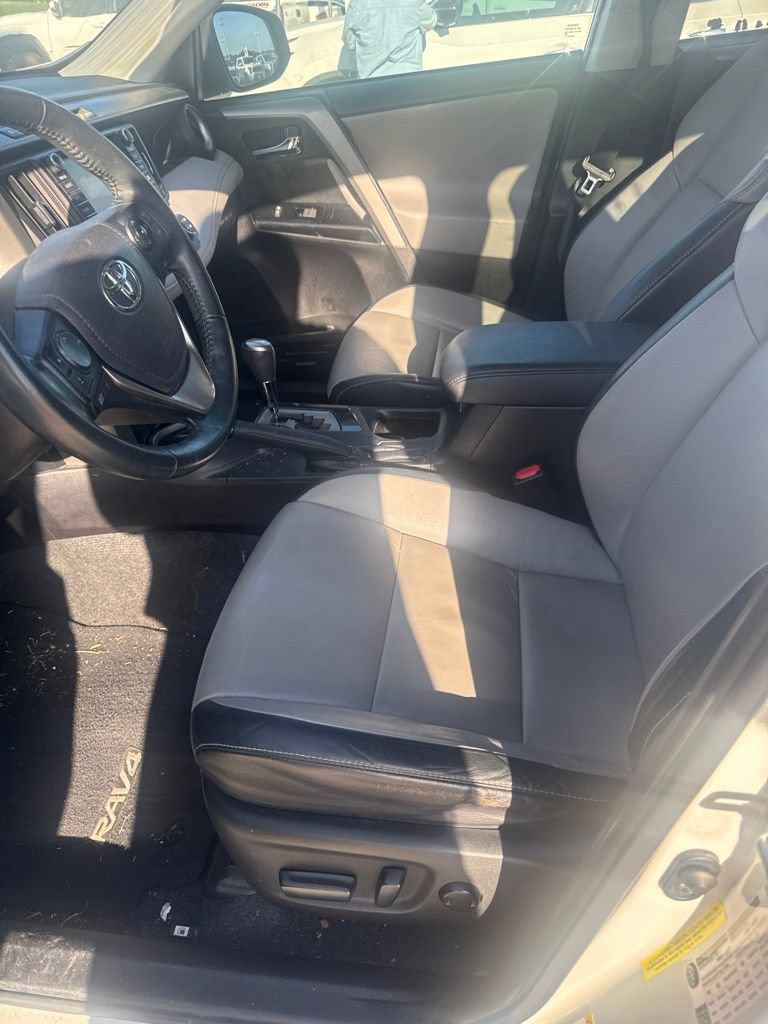 Used 2016 Toyota RAV4 Limited FWD image 8