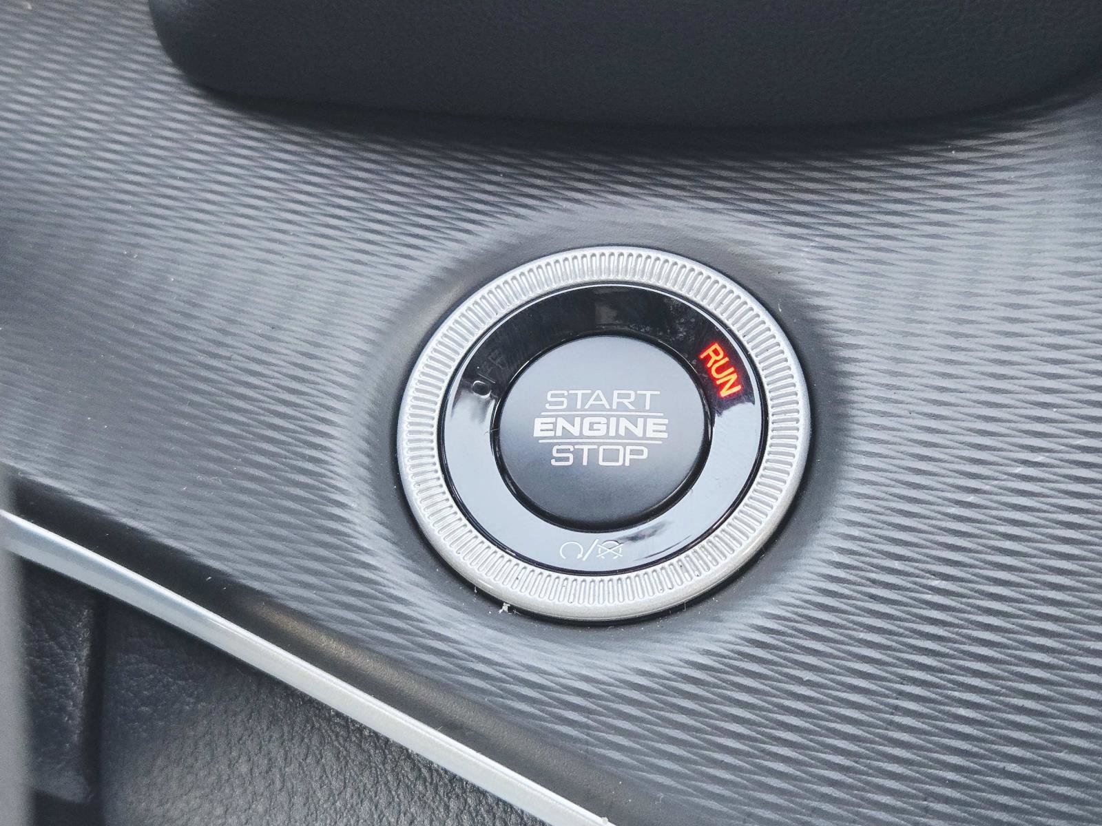 New 2025 Jeep Grand Cherokee Altitude image 25