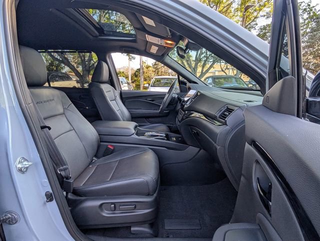 Used 2024 Honda Passport Black Edition image 17