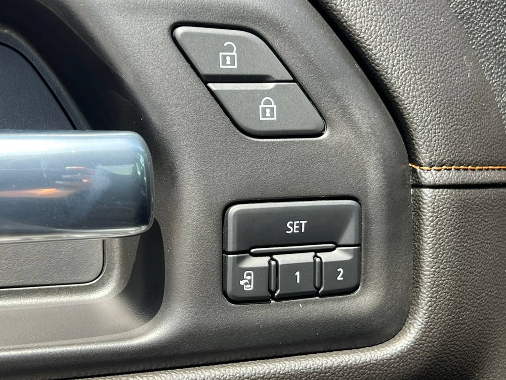 Used 2021 GMC Sierra 1500 AT4 w/ AT4 Premium Package AWD/4WD image 28