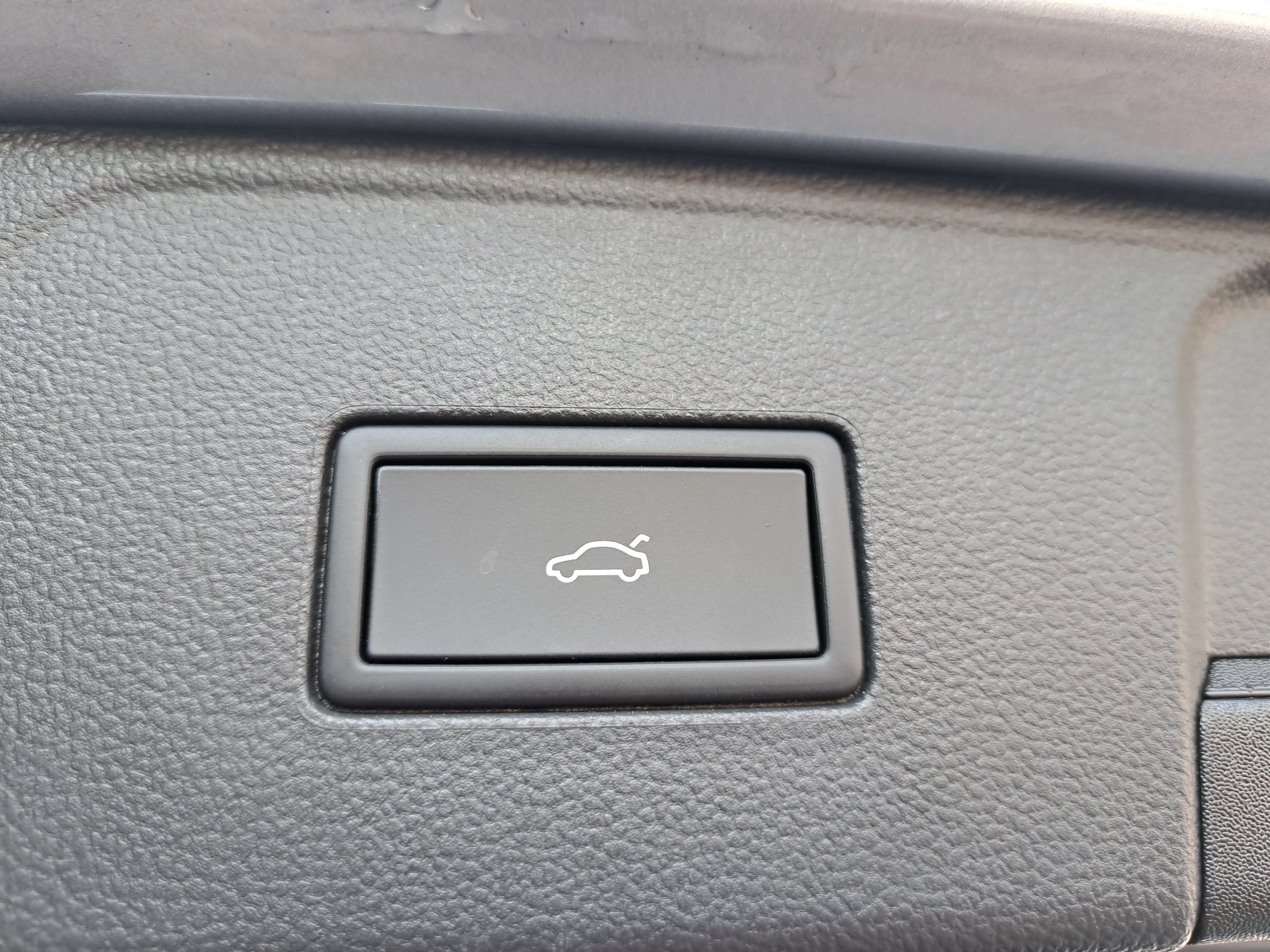 Certified 2026 Volkswagen Atlas SE FWD image 15