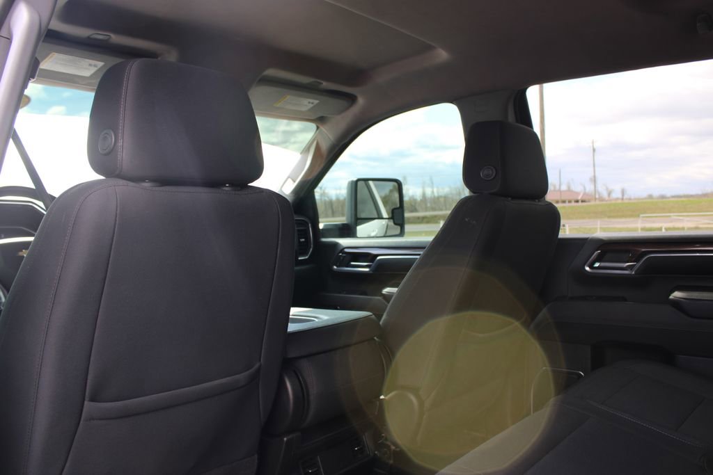 Used 2024 Chevrolet Silverado 2500 LT image 25