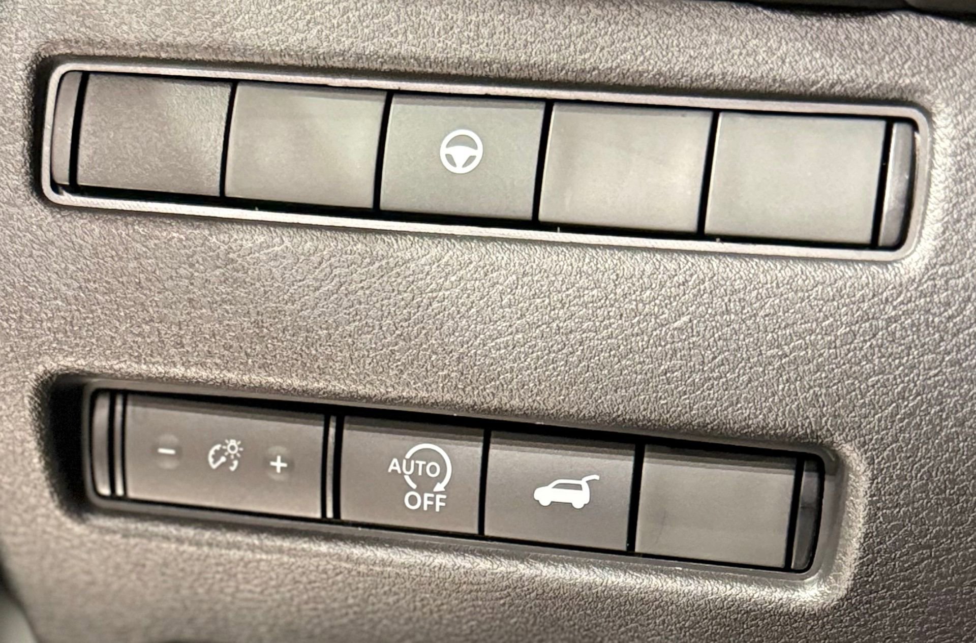 Used 2023 Nissan Rogue SV w/ SV Premium B Package image 61
