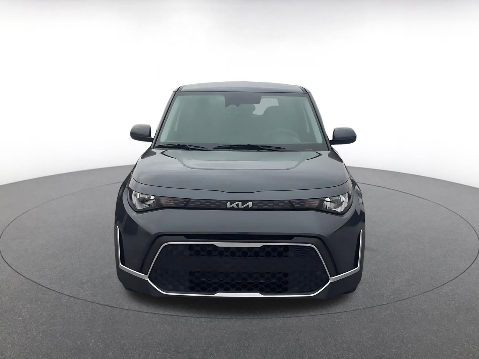 Used 2025 Kia Soul LX w/ LX Technology Package image 4