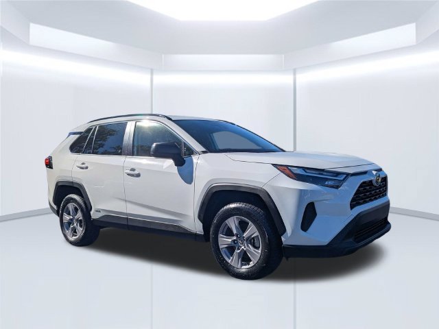 Certified 2025 Toyota RAV4 LE AWD/4WD image 3