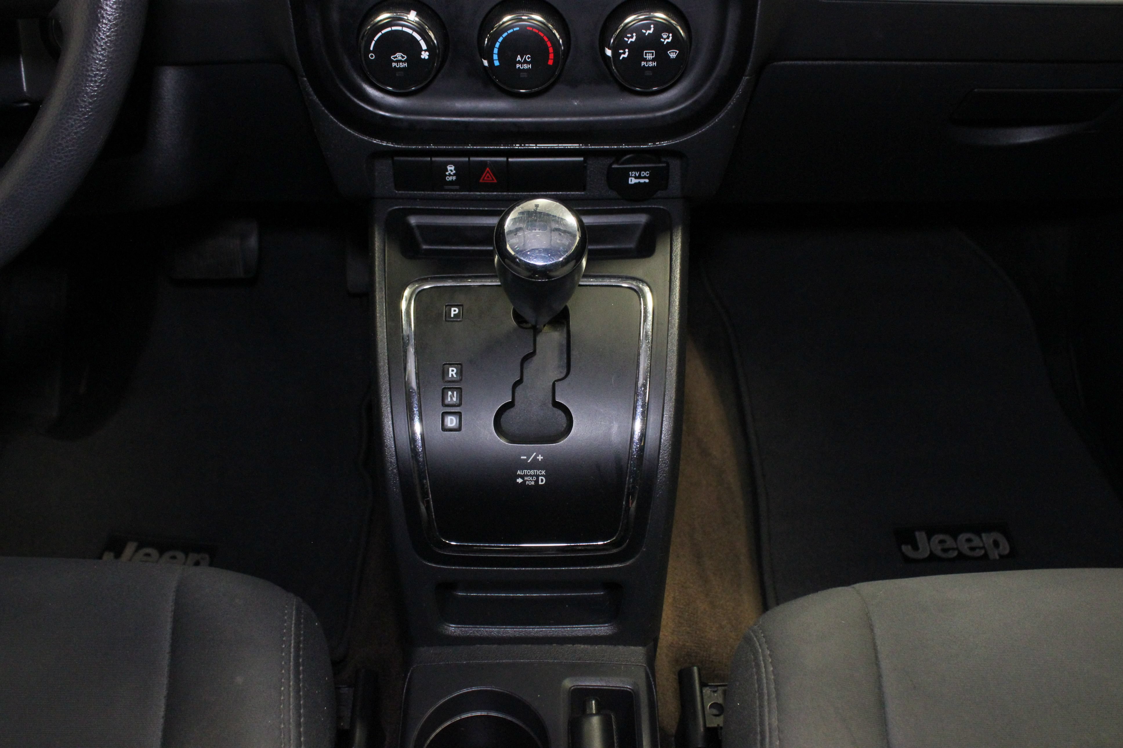 Used 2015 Jeep Compass Sport w/ Power Value Group AWD/4WD image 17