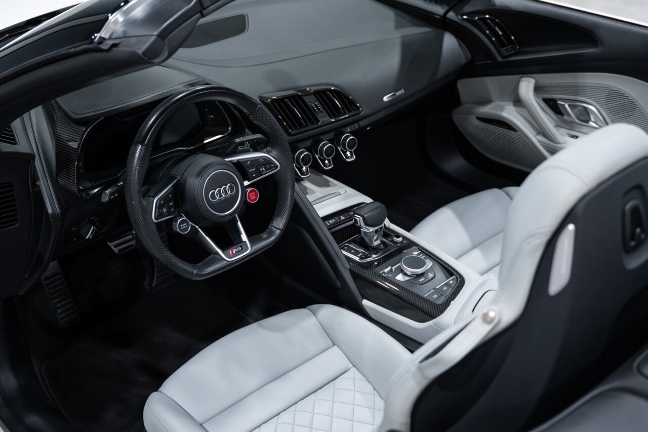 Used 2021 Audi R8 V10 RWD image 45