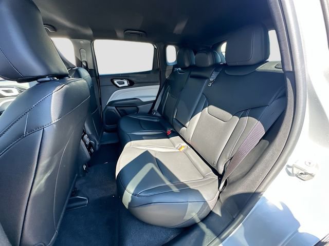 New 2026 Jeep Compass Limited image 25