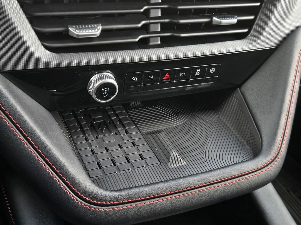 Used 2025 Ford Explorer ST image 24
