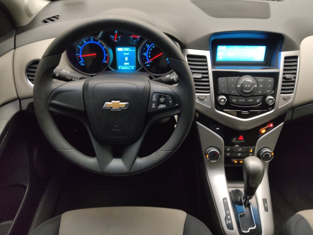 Used 2016 Chevrolet Cruze LS image 22