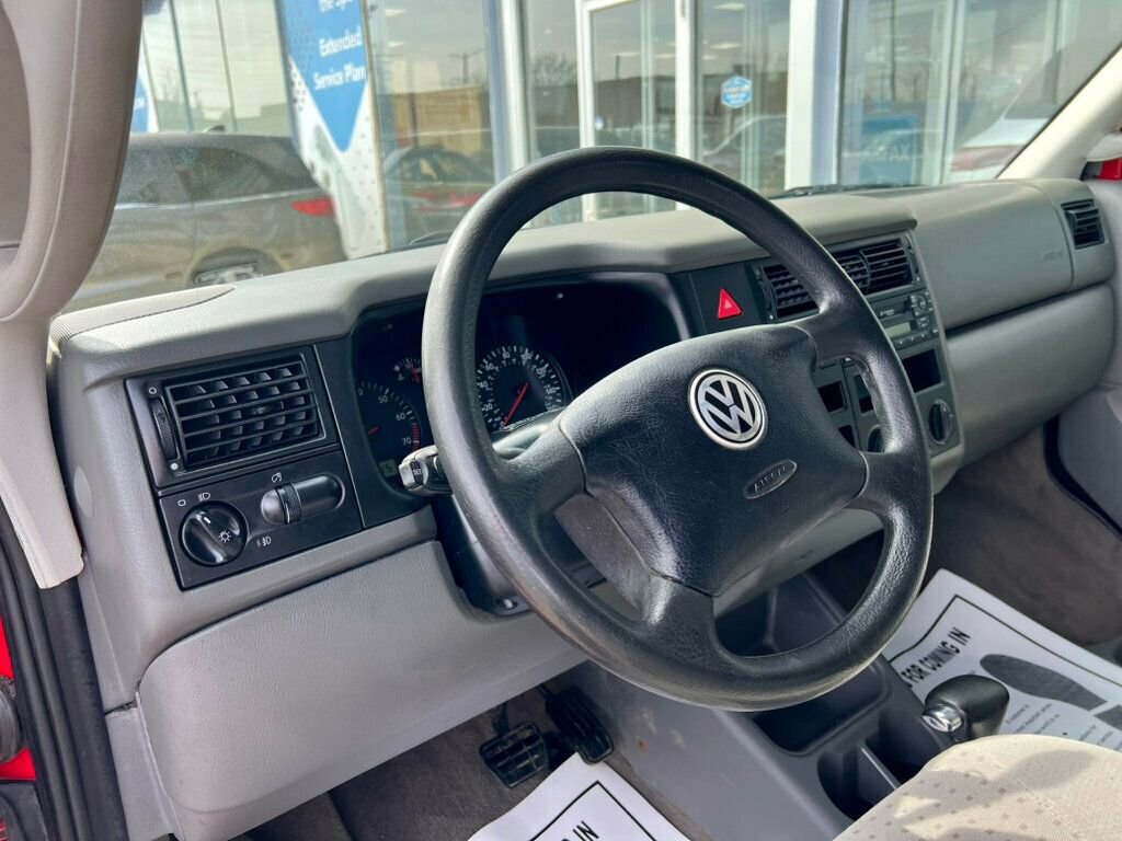 Used 2001 Volkswagen Eurovan FWD image 15