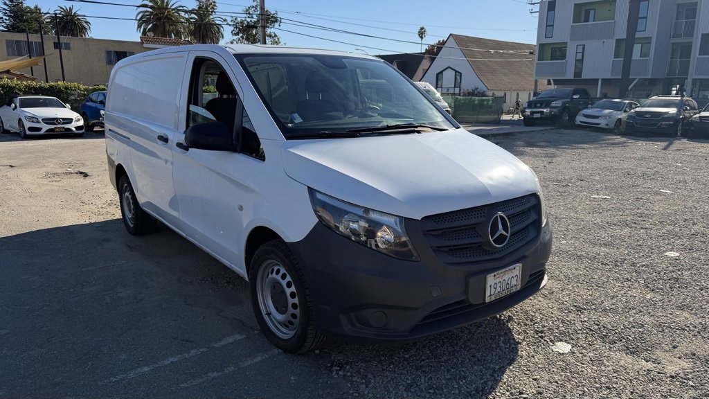 Used 2017 Mercedes-Benz Metris image 3