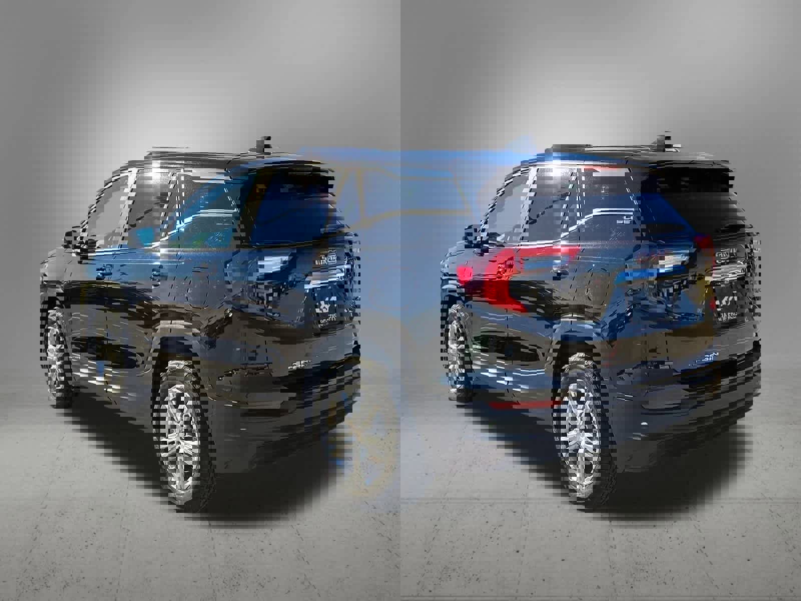 Used 2024 GMC Terrain SLE image 4