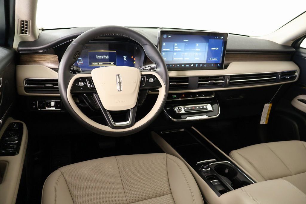 New 2026 Lincoln Corsair Grand Touring AWD/4WD image 2