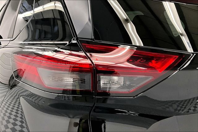 New 2025 Nissan Rogue S image 19