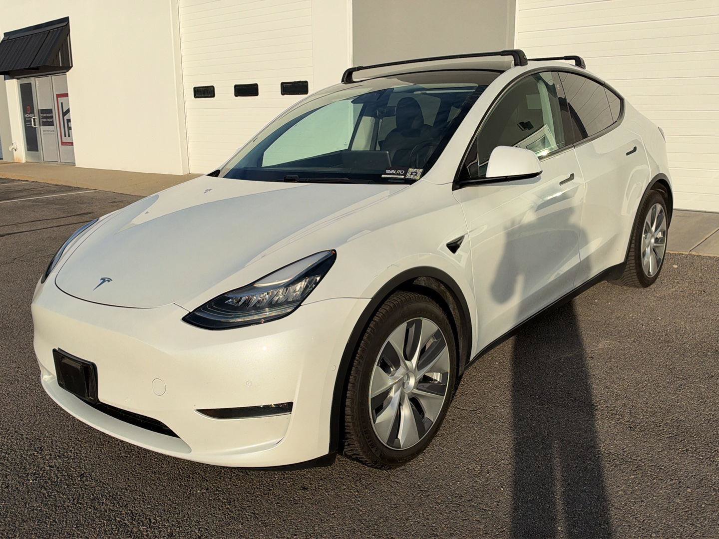 Used 2020 Tesla Model Y Long Range AWD/4WD image 3