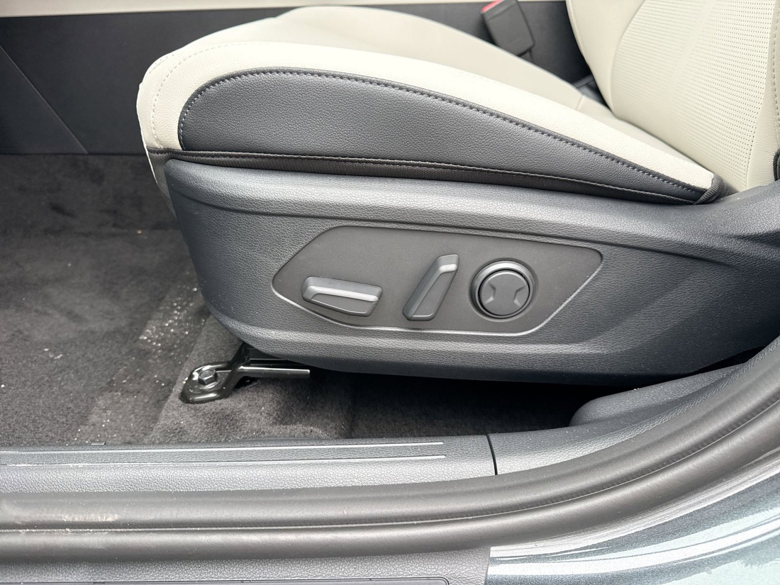 New 2026 Kia Sportage EX image 14