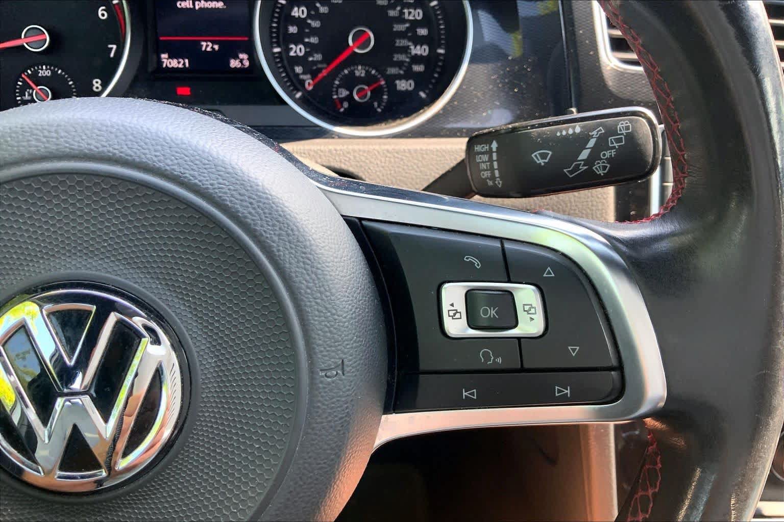 Used 2017 Volkswagen GTI SE FWD image 25