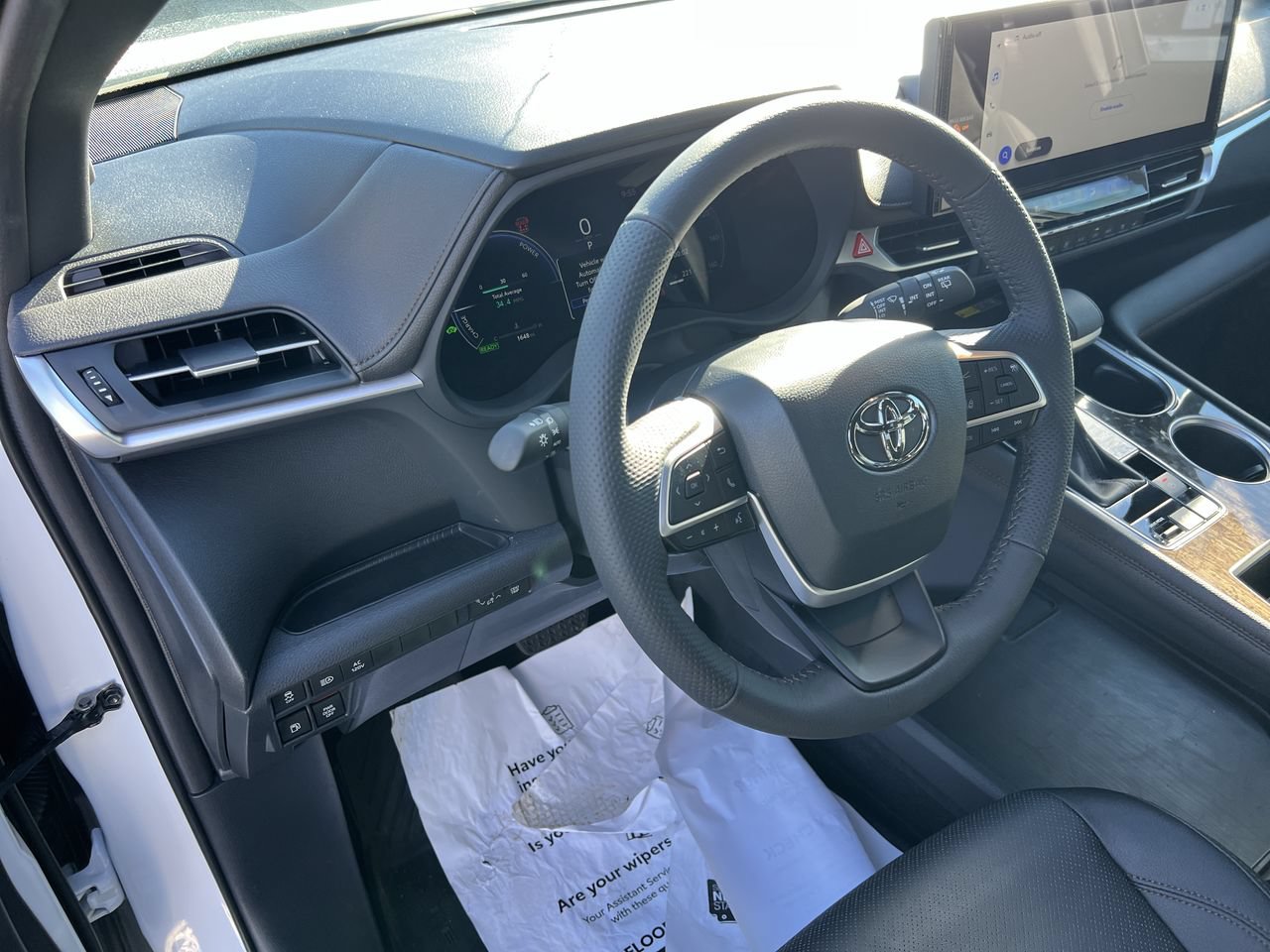 Used 2026 Toyota Sienna Limited FWD image 18