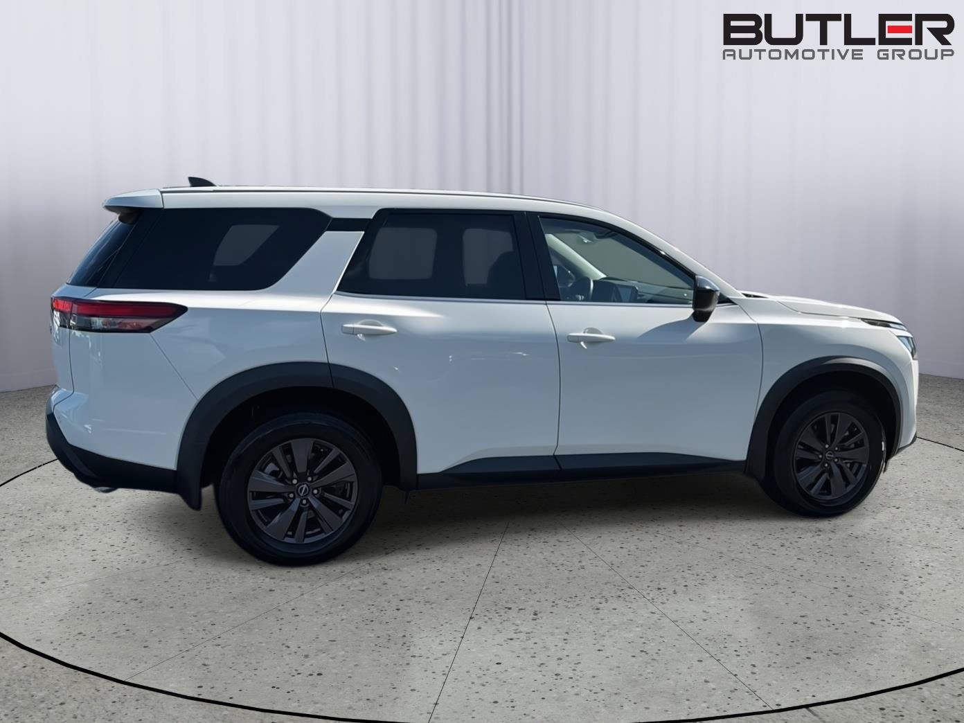 Used 2024 Nissan Pathfinder S FWD image 7
