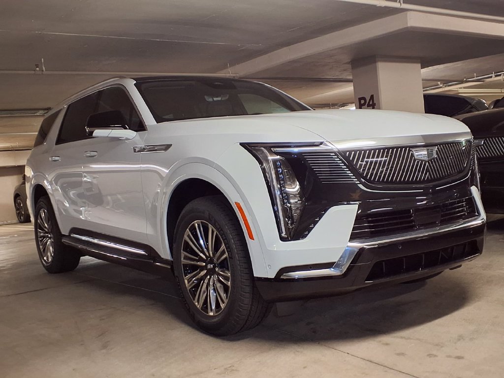 New 2026 Cadillac Escalade IQL Luxury AWD/4WD image 3